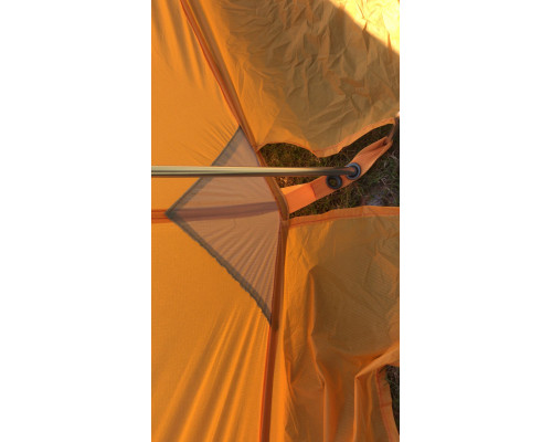 Палатка туристическая MirCamping 3-х местная с алюминиевым каркасом (450х225х150см), арт. 1017